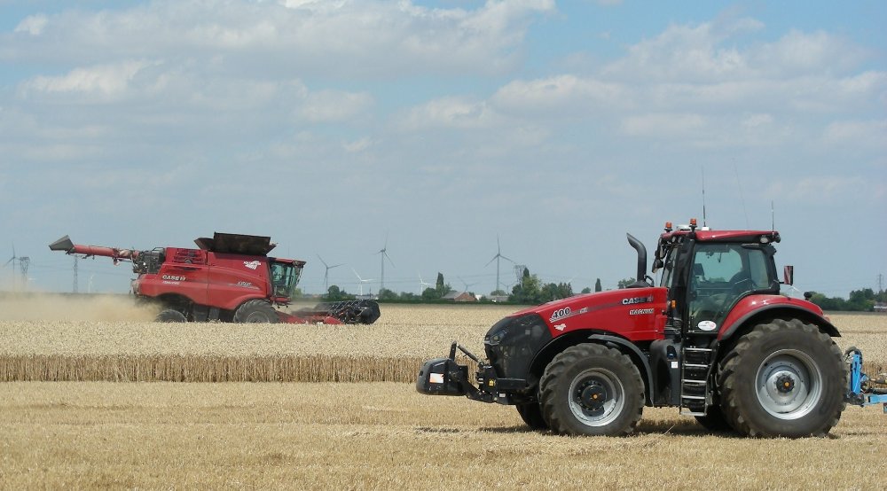 Case IH 400.jpg
