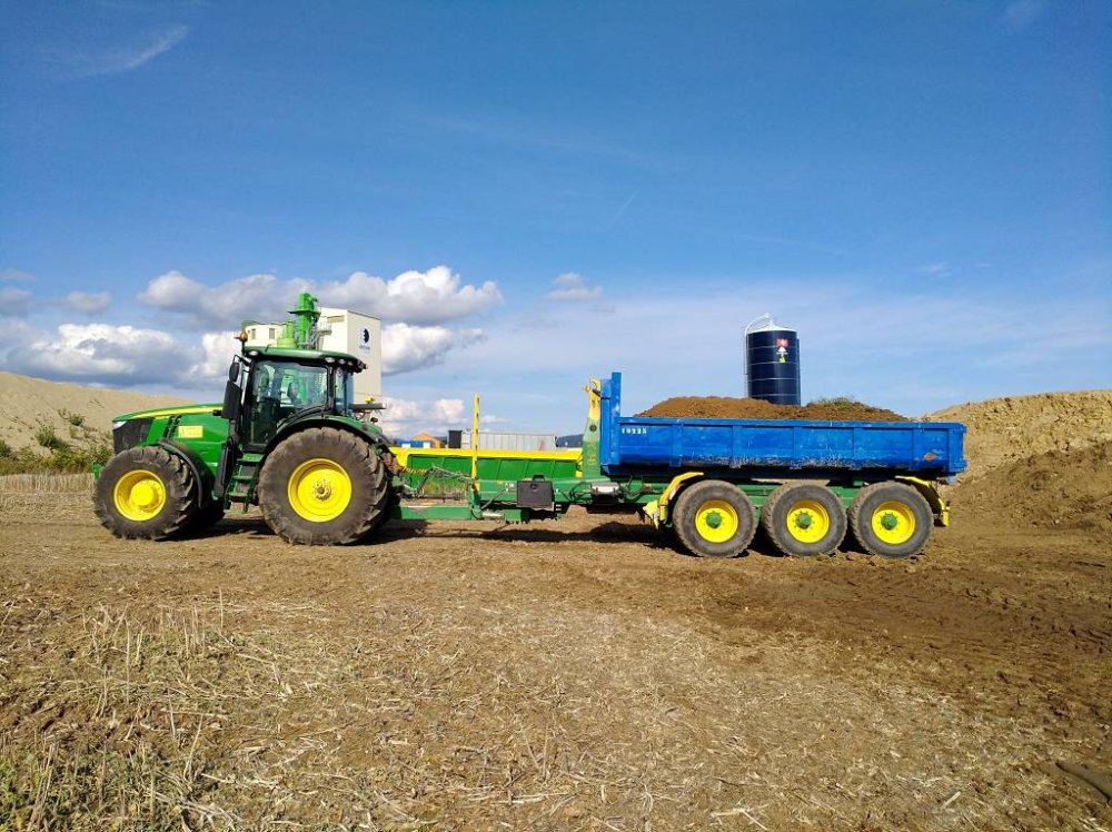 7230 R.jpg