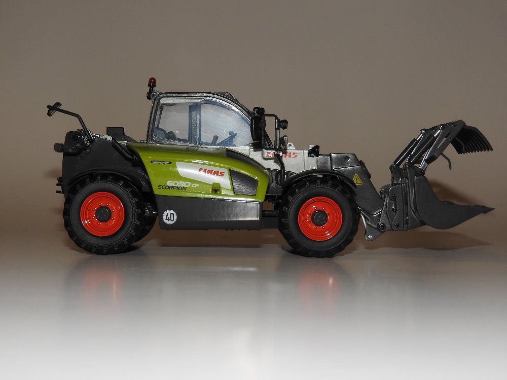 Claas Scopion 6030 CP  2.JPG