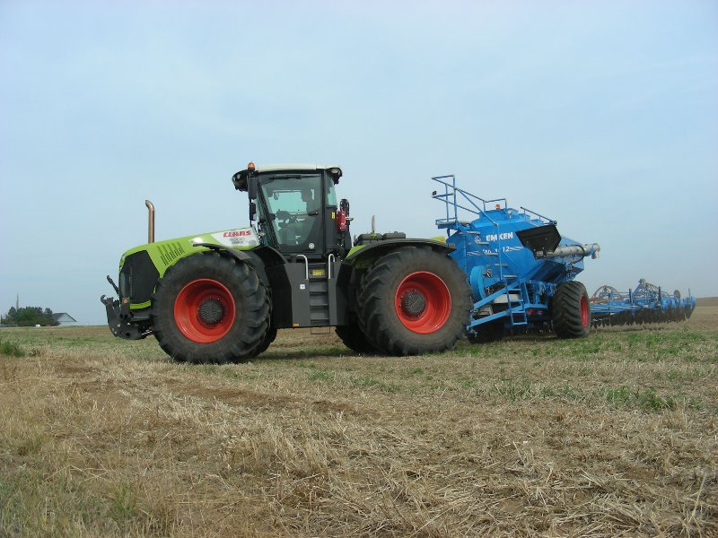 Claas Xerion 5000 2010 (3).JPG