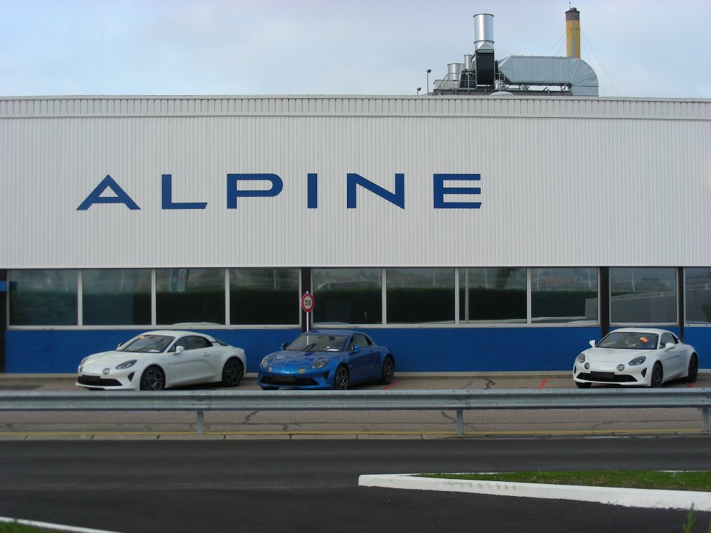 Alpine A110 (1).JPG