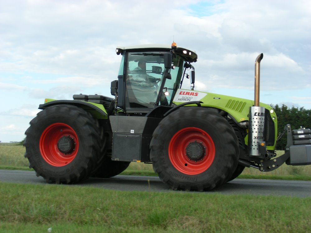 Claas Xerion 5000 2011 (6).JPG