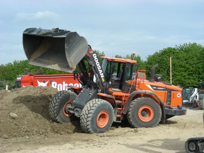 Doosan DL420CVT (1).JPG