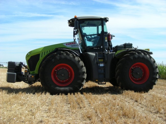 Claas Xerion 4000 2016 (8).JPG