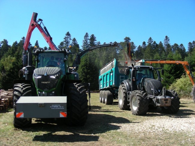 Fendt 1046 (5).JPG