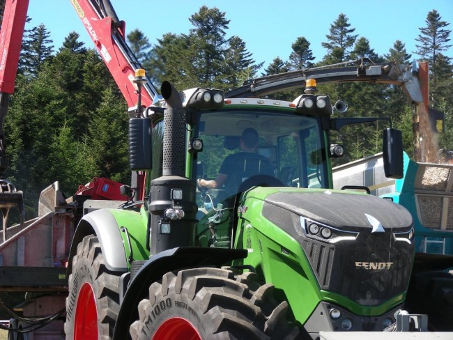 Fendt 1046 (6).JPG