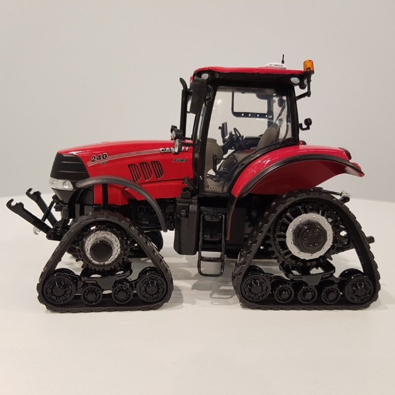 CASE IH CVX 240.jpg