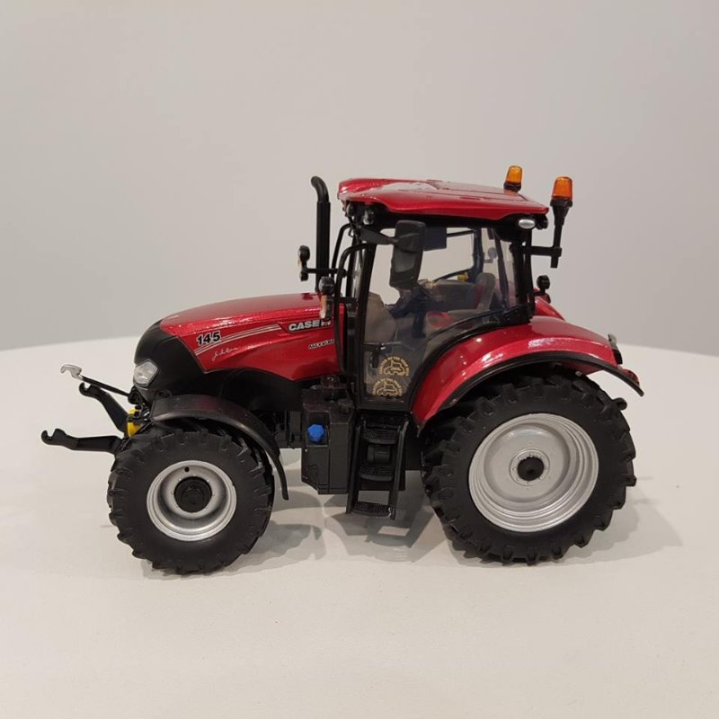 CASE IH Maxxum 145.jpg