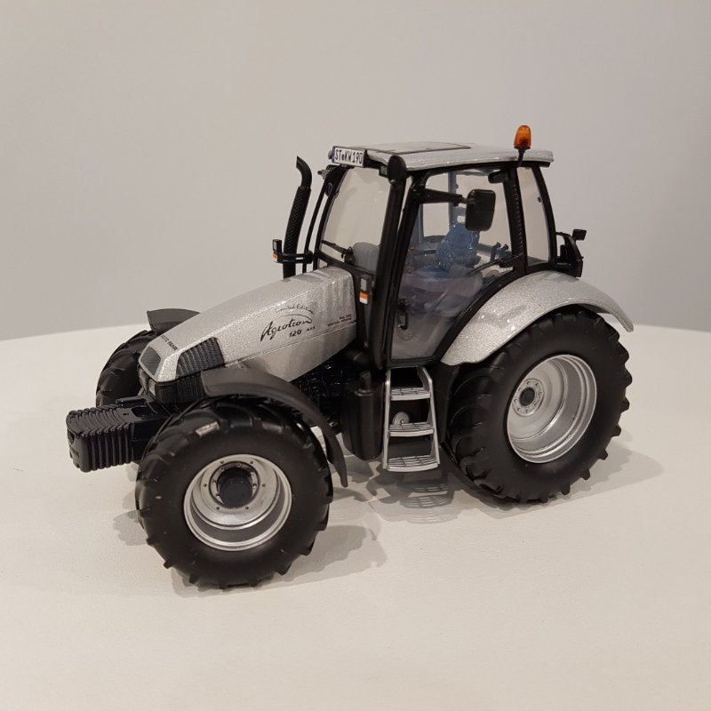 DEUTZ Agrotron 120.jpg