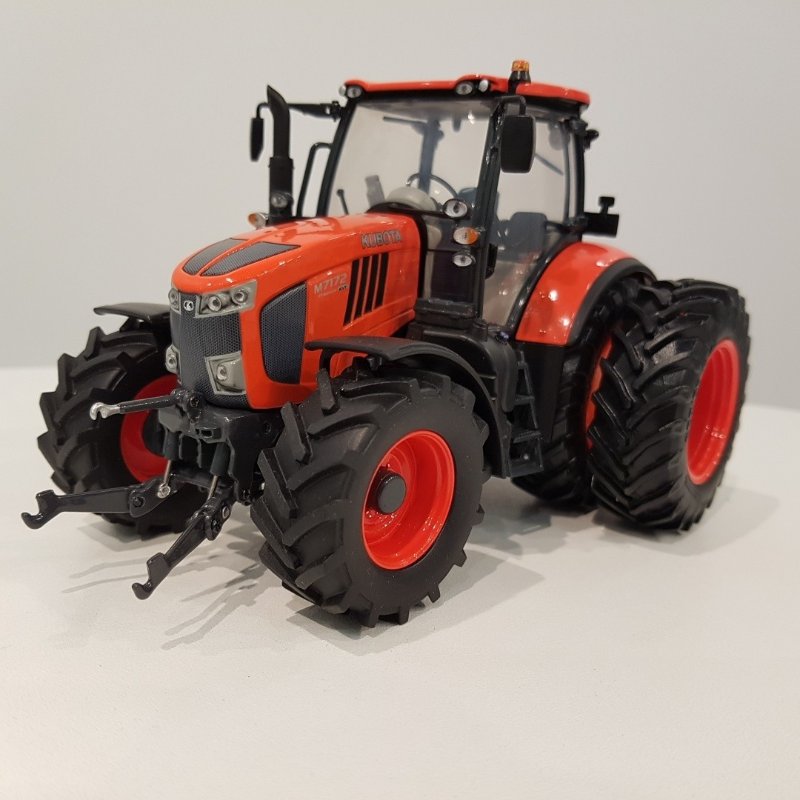 KUBOTA M7172.jpg