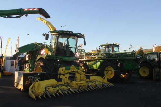 JohnDeere.jpg