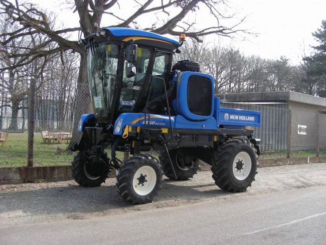 New Holland Braud 9070N (4).JPG