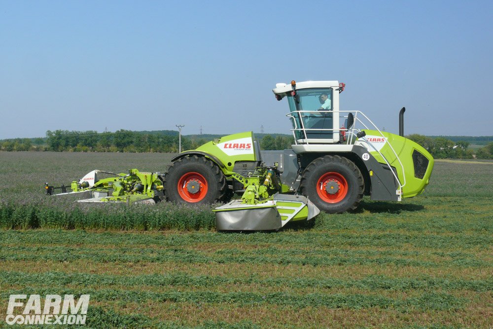 Claas Cougar-1250552.jpg