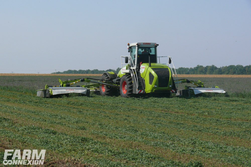 Claas Cougar-1250556.jpg