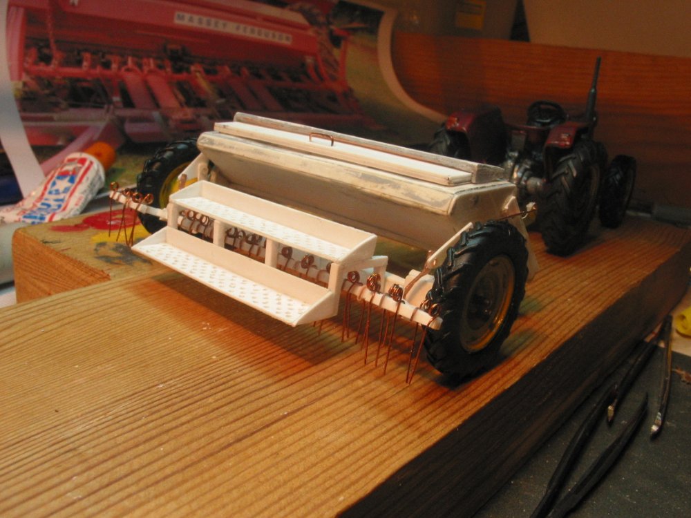 seed drill mini mf 040.jpg