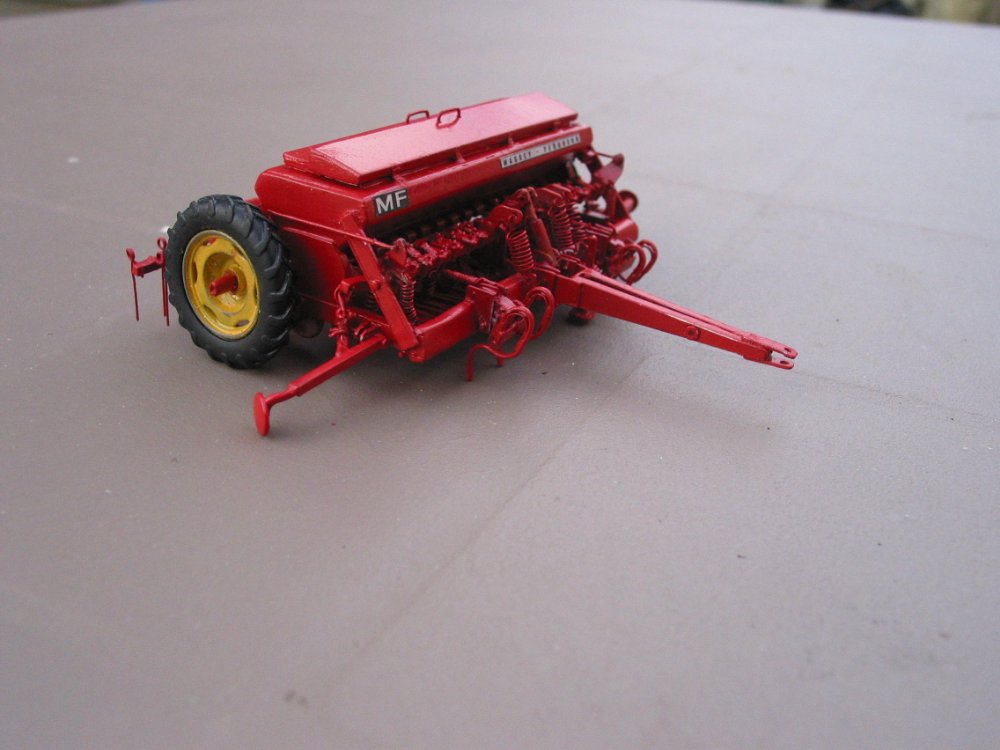 seed drill mini mf 160.jpg