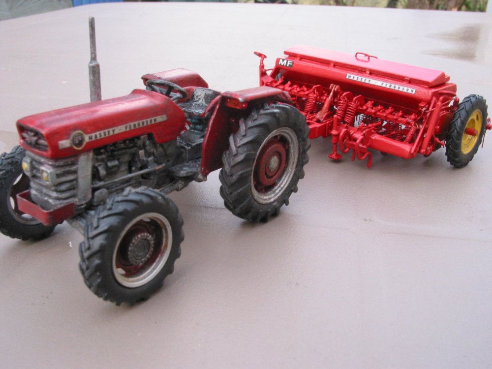 seed drill mini mf 169.jpg