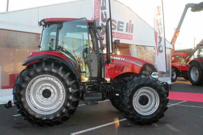 Case iH 95 Farmall C.jpg