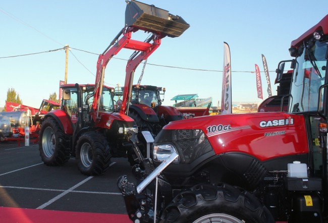 Case iH 100 cl.jpg