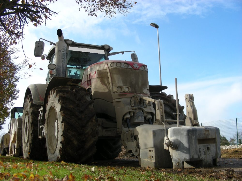 Massey Ferguson 8740 (7).JPG