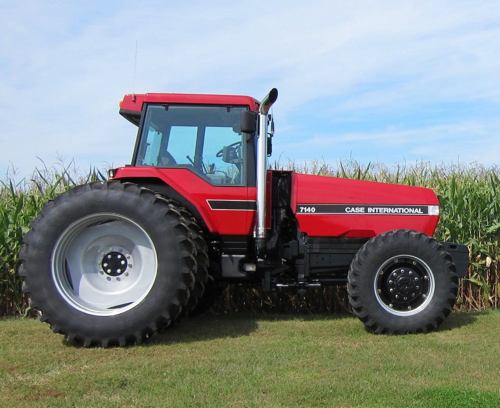 Case IH 7140 articulé.jpg