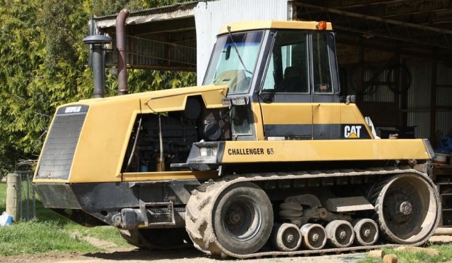 Caterpillar Challenger 65.jpg