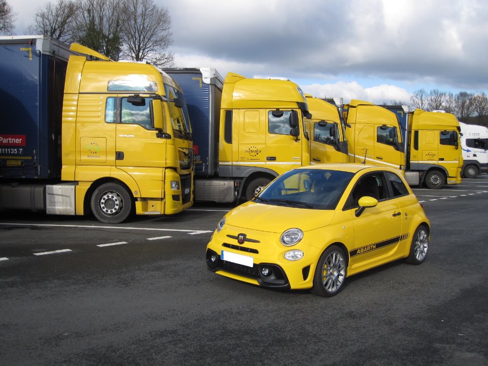 Abarth 595 Competizione.JPG