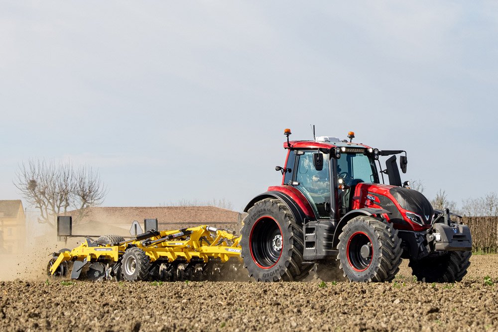 valtra-T255-Active-13.jpg