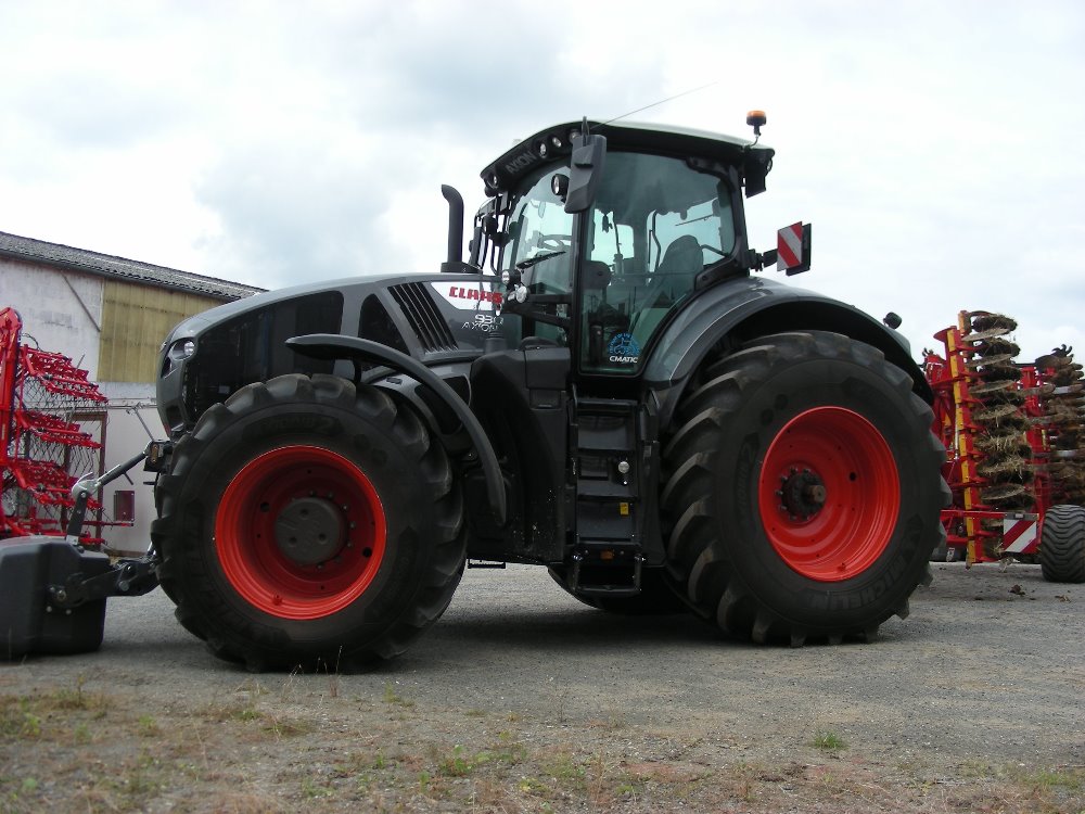 Claas Axion 930 (2).JPG