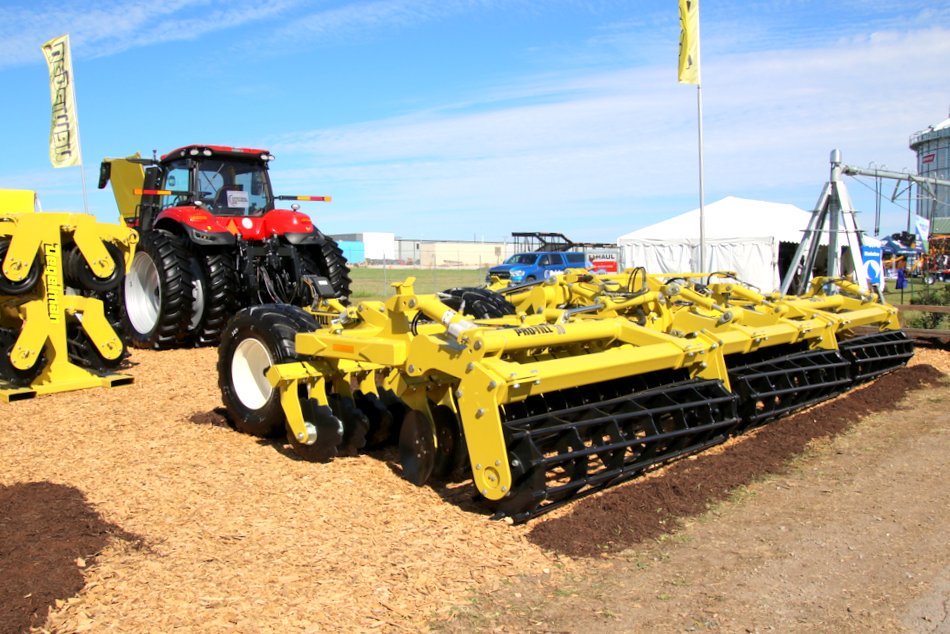 1-RB0A7242.JPG