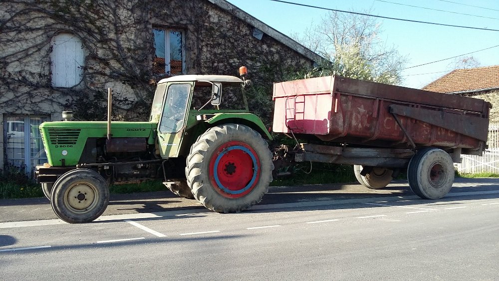 DEUTZ D8006.jpg