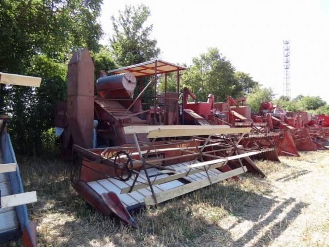 Massey-Harris Super 26.JPG