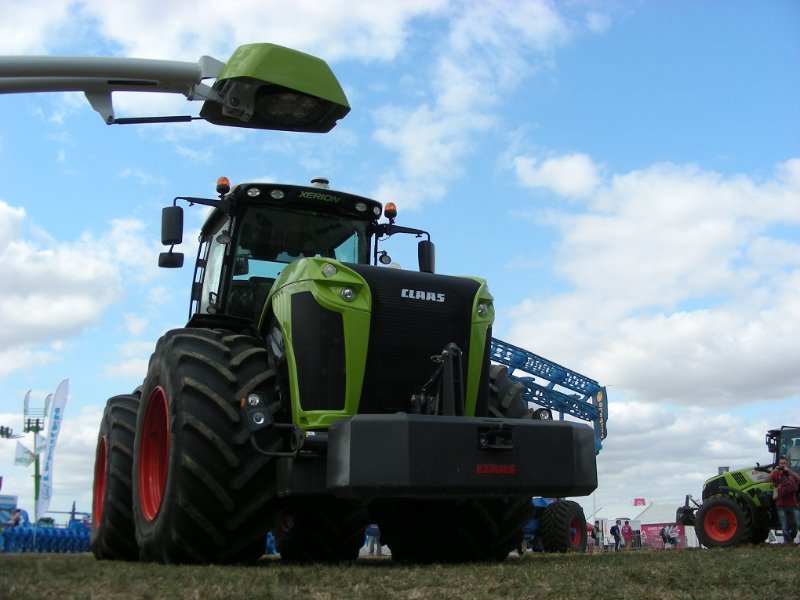 Claas Xerion 4500 2016 (10).jpg