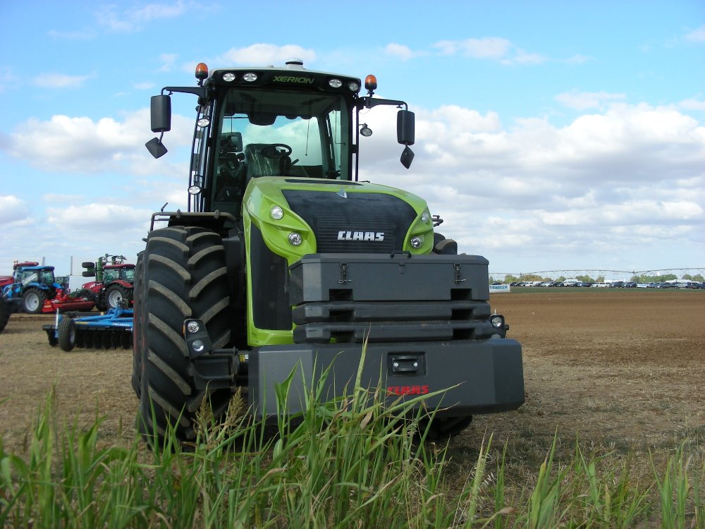 Claas Xerion 4000 2016 (2).JPG