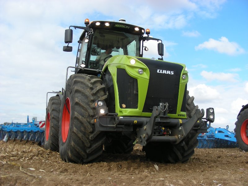 Claas Xerion 4000 2018 (6).JPG