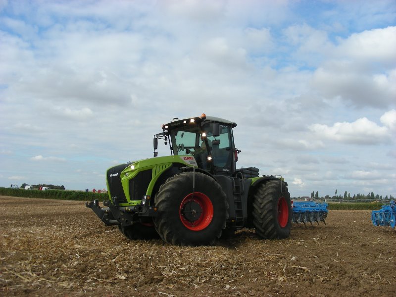 Claas Xerion 4000 2018 (7).JPG