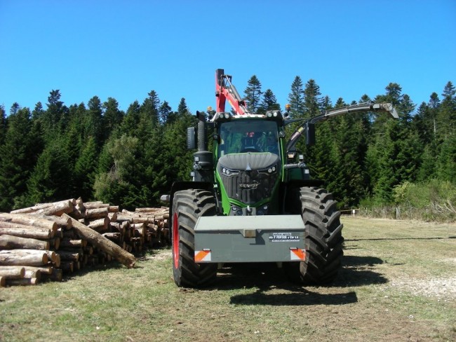 Fendt 1046 (2).JPG