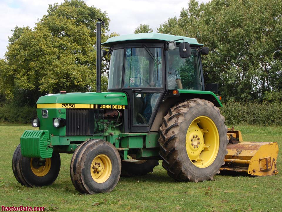 john deere 2850 2rm.jpg