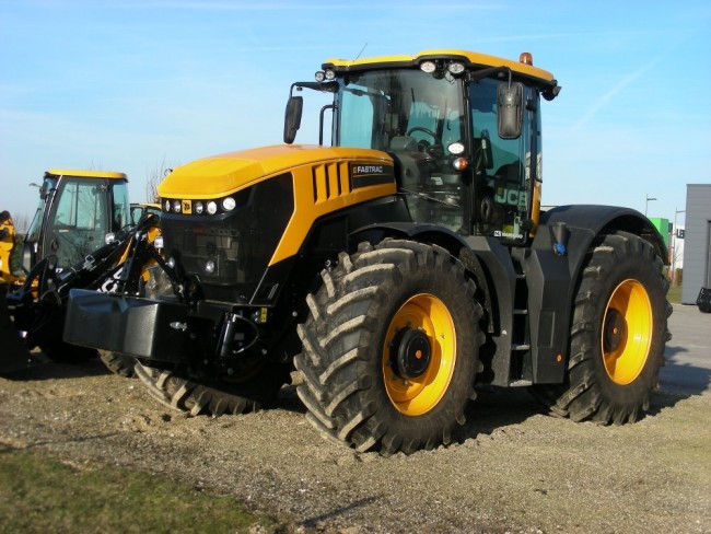 JCB 8330 (2).JPG