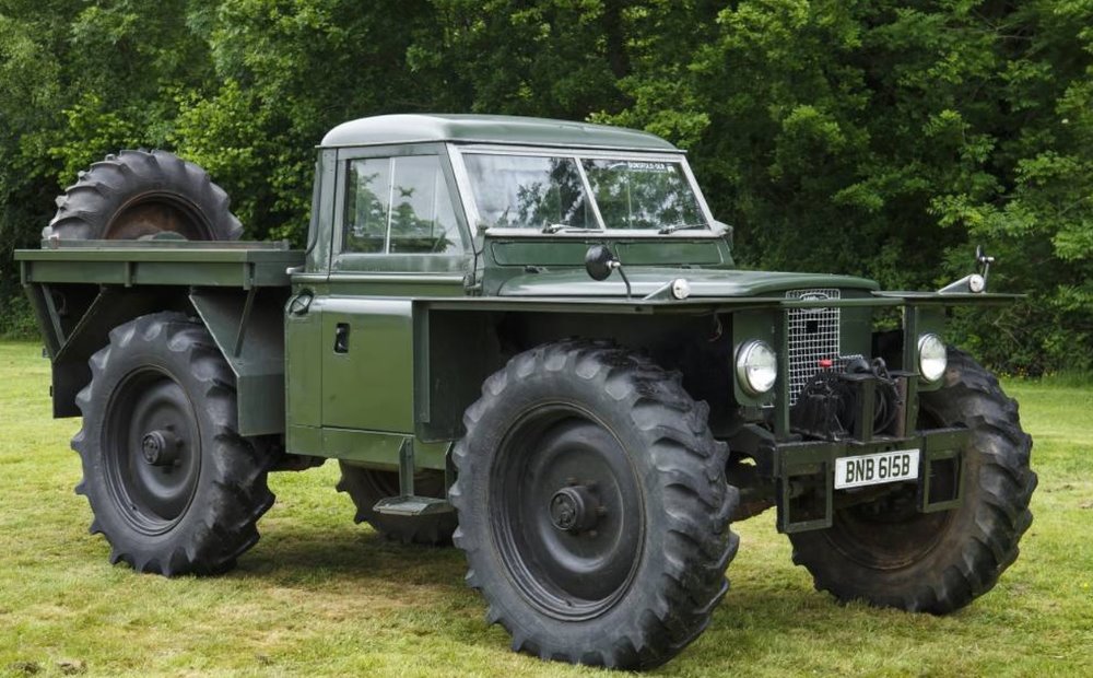 Land Rover Roadless 109 2.jpg