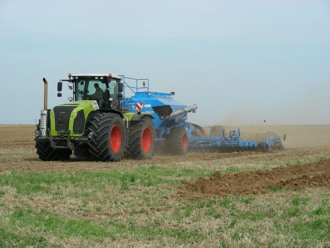 Claas Xerion 5000.JPG