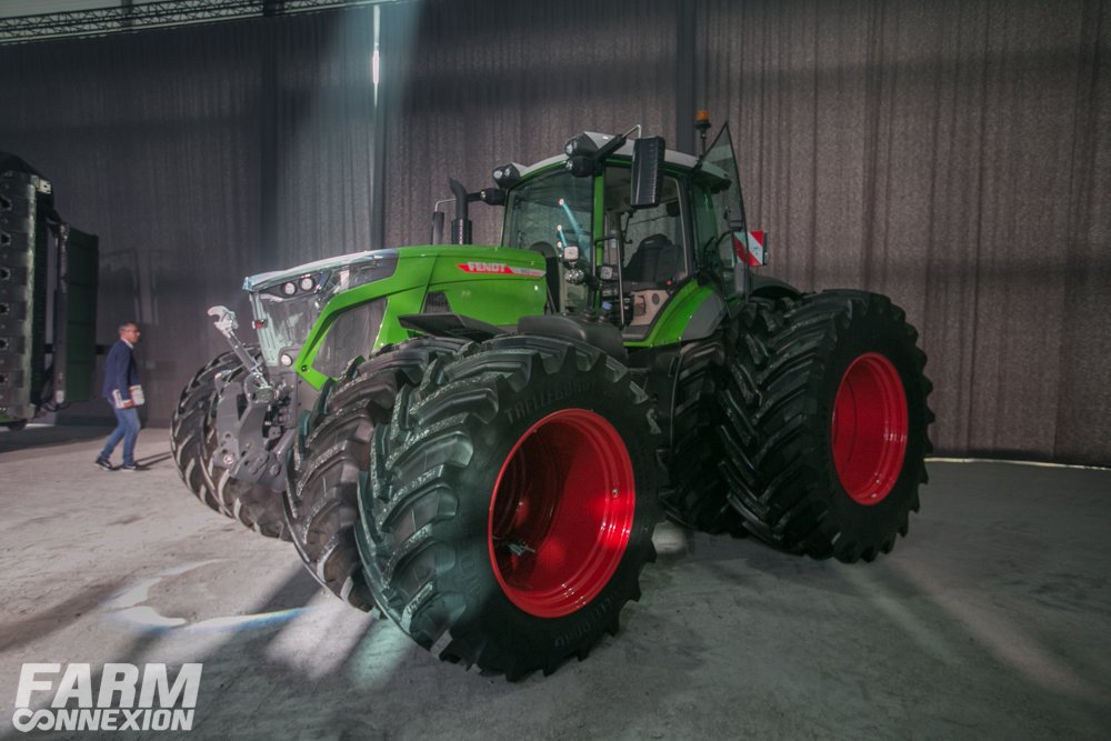 Fendt 900 Vario S5-0093.jpg