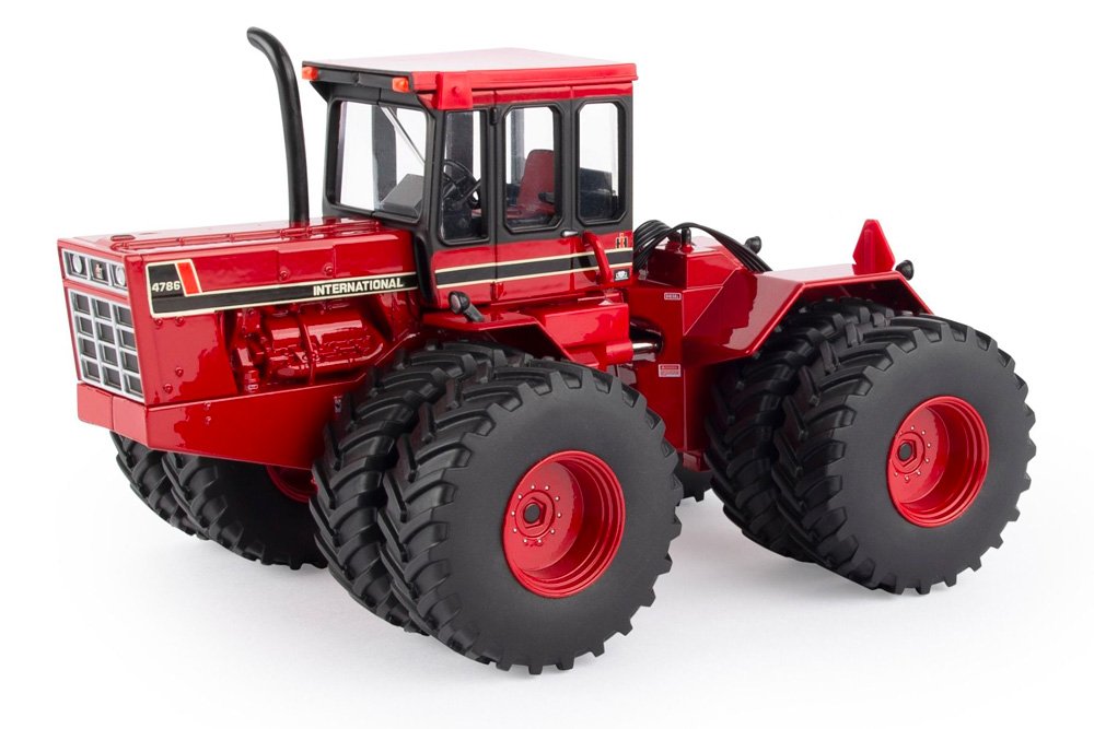 ERTL-International-Harvester-4786-03.jpg