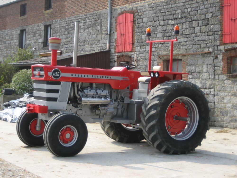 Massey Ferguson 1150.jpg