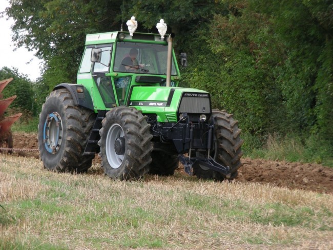 Deutz Fahr DX8-31 (1).JPG